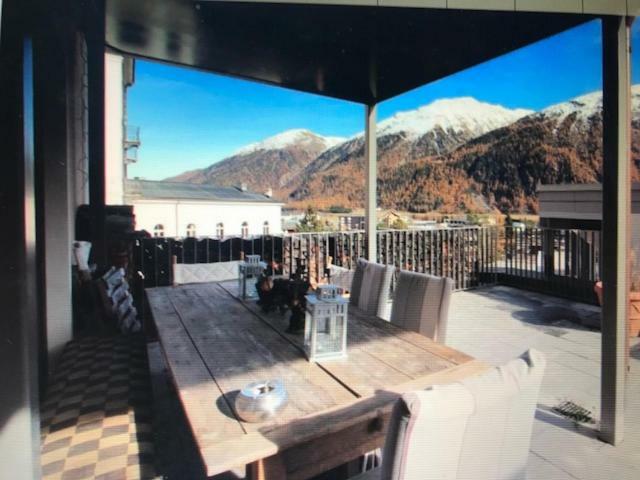Chesa La Posta Apartment Samedan Bagian luar foto